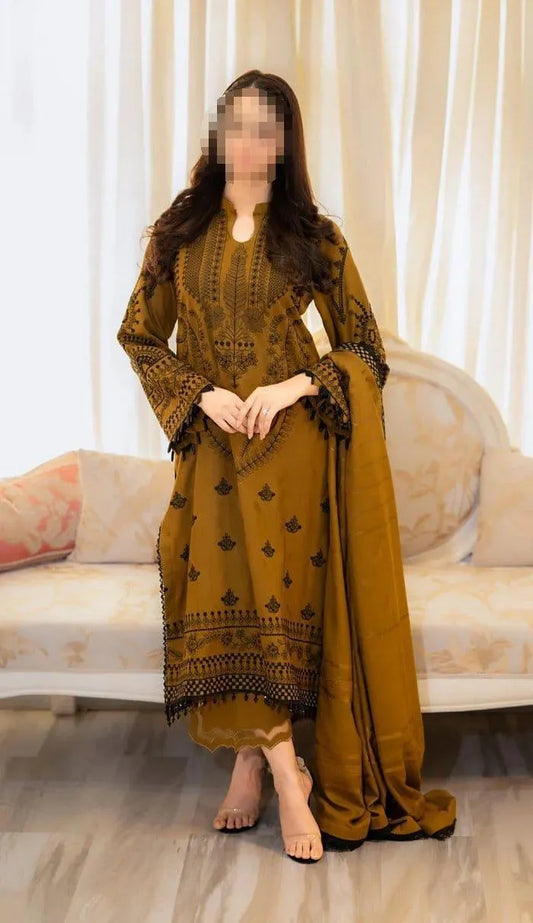 3 pcs Women's Unstitched Embroidered Suit