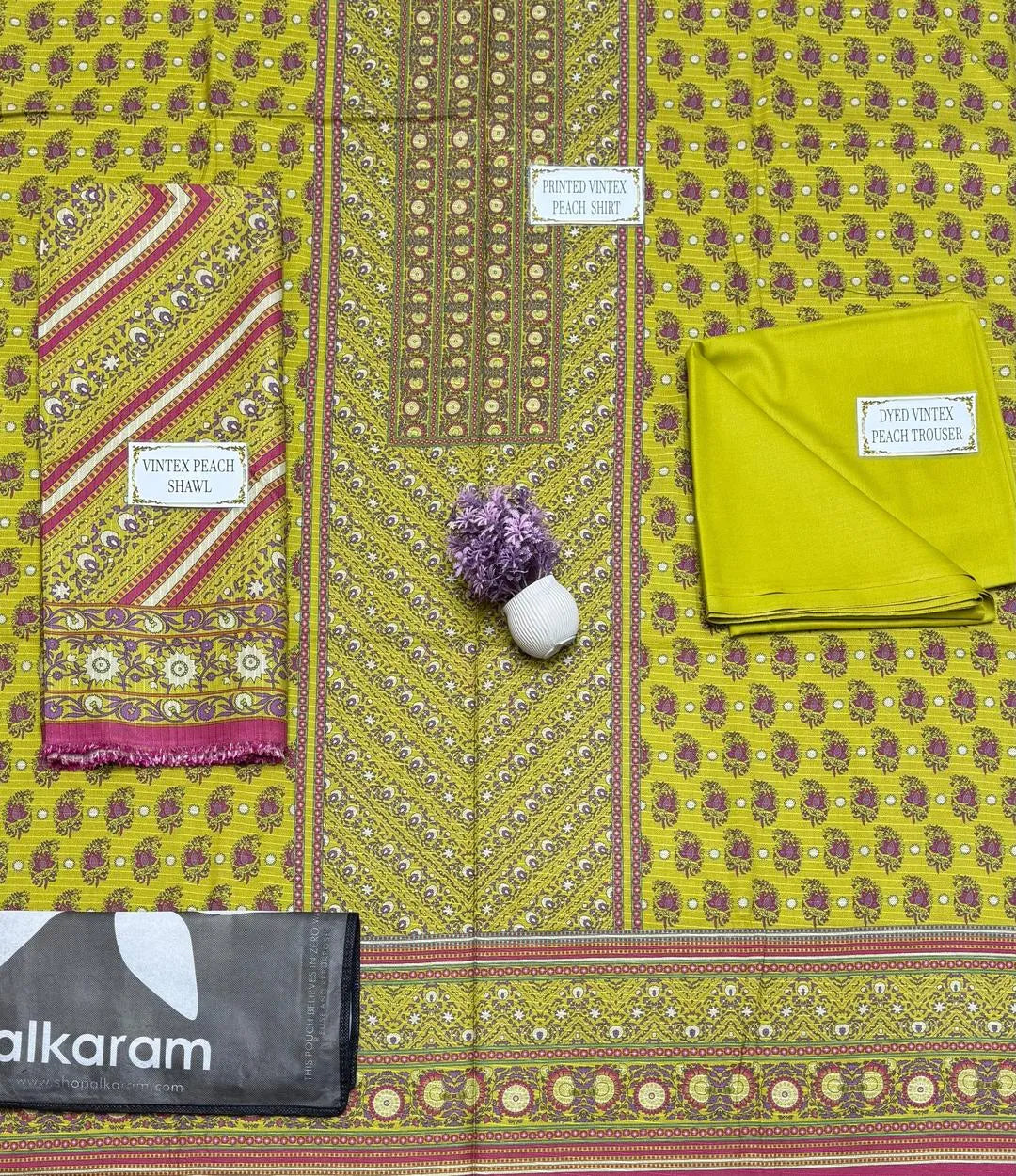 3 pcs Women's Unstitched Printed Suit